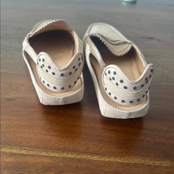 Tod's Cream Flats Elegant Loafers - never worn! - Picture 2 of 7